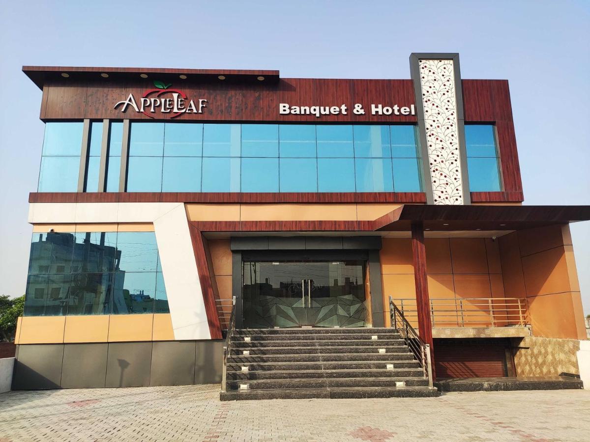 Oyo 92169 Apple Leaf Banquet & Hotel Alīgarh المظهر الخارجي الصورة